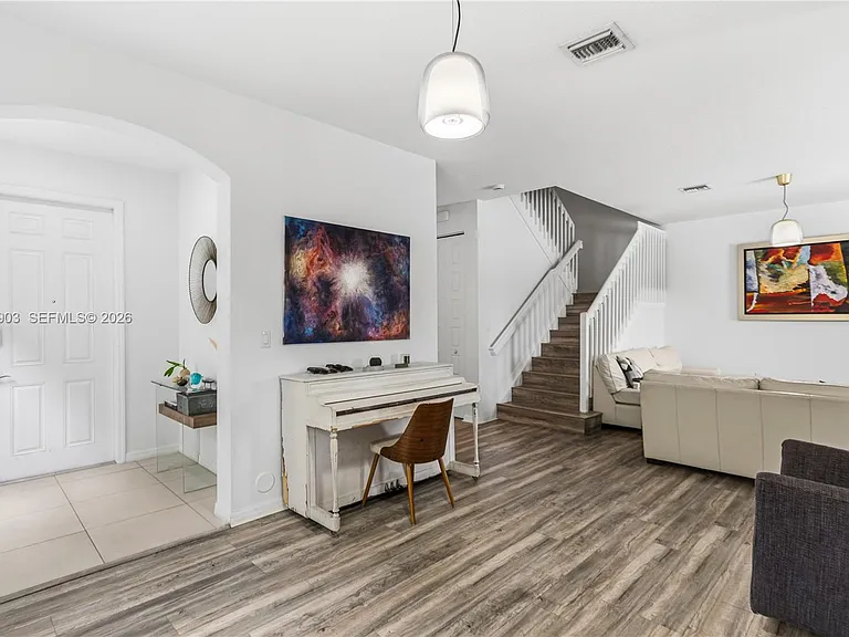 612 NE 193rd St — Photo 39