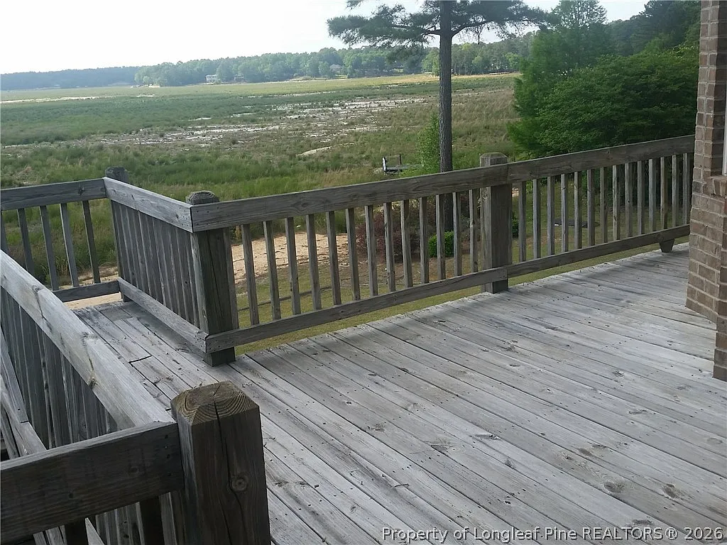 4 bed, 2.5 bath, 2490 sqft, $2,500 — Photo 3