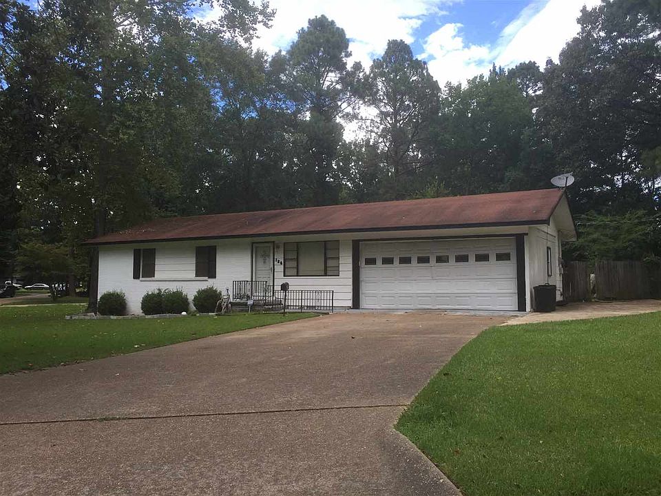 2nd image of 126 Chatham Cir
