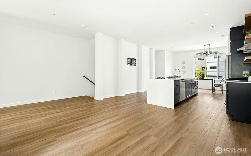 5th image of 174 Countryman Drive