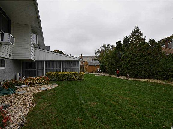 5th image of 179 Sycamore Ave