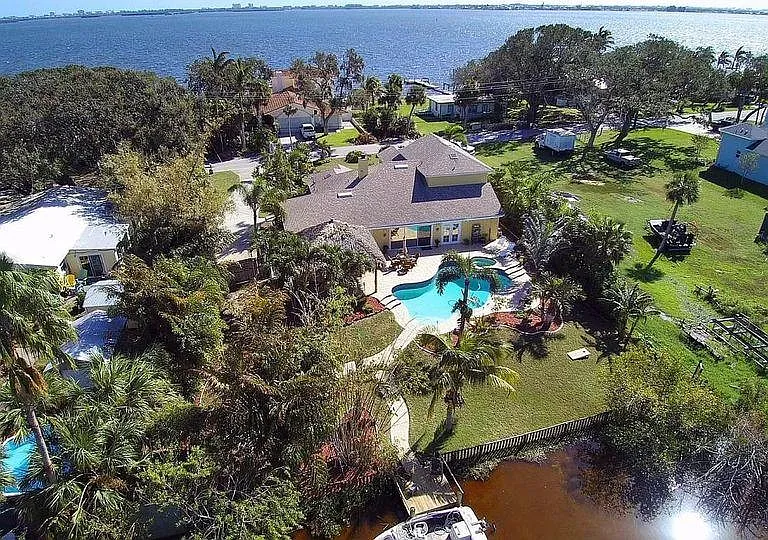 1575 S Banana River Dr — Photo 14