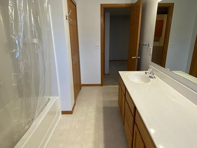 570 Tamarack Trl — Photo 12