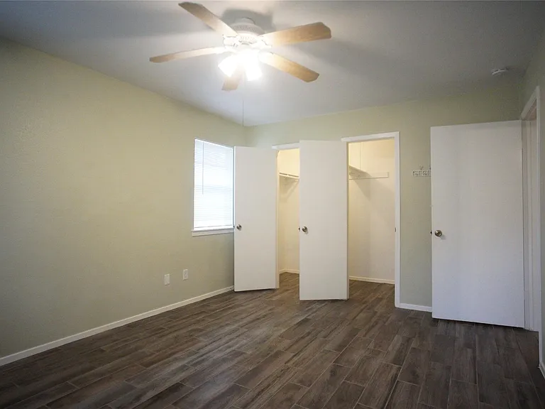 12725 Dakota Ln #B — Photo 11
