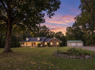 443 Pea Ridge Rd, Westmoreland, TN 37186