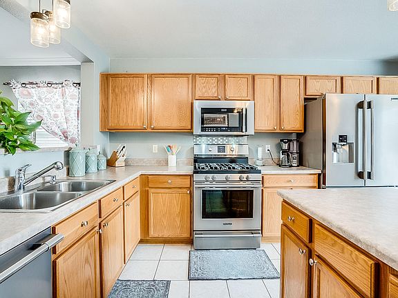 5th image of 644 E Sterling Canyon Dr