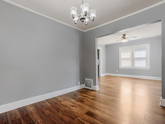 3rd image of 269 Annapolis St E