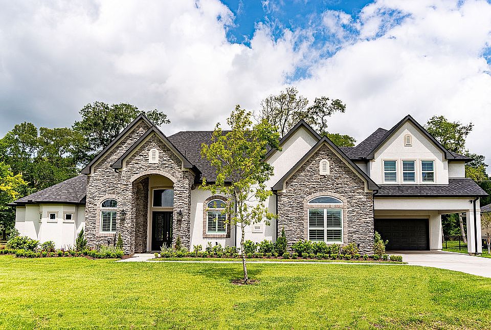 1st image of 1010 Royal Lakes Manor Blvd