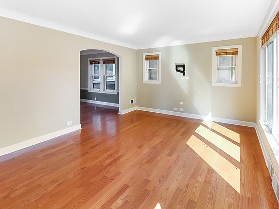 5th image of 2048 N Oak Park Ave
