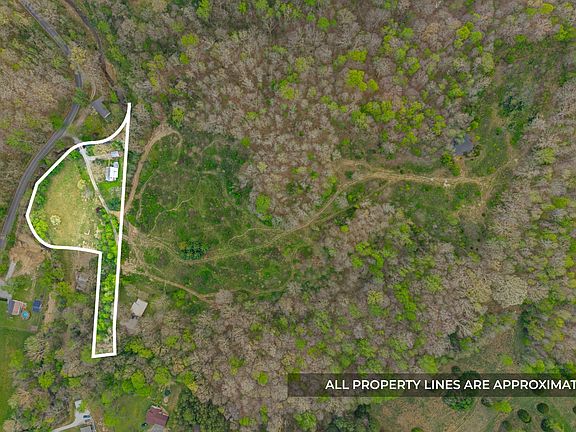 4th image of 35 Bud Parker Ln
