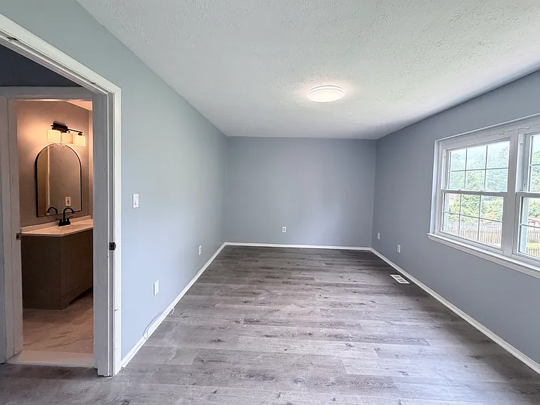12 Hallview Ct — Photo 10