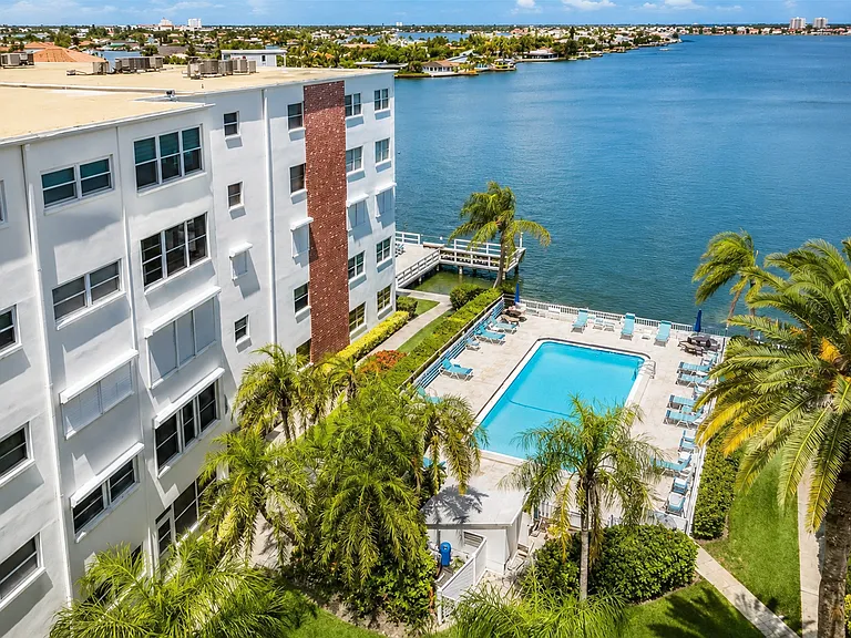 5575 Gulf Blvd #421 — Photo 18