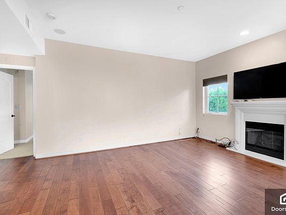 5th image of 12449 Kling St