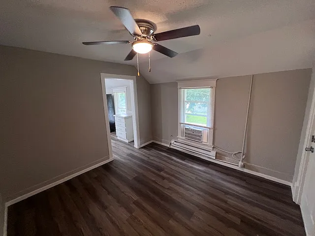 208 S 2nd St #3 — Photo 7