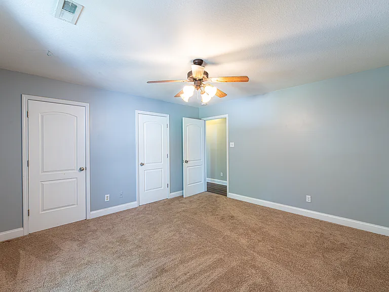3029 Champions Dr — Photo 23