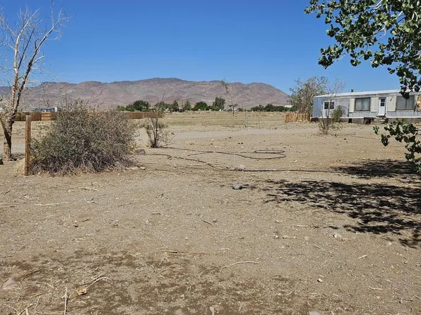 8620 Iroquois Trl, Silver Springs, NV 89429