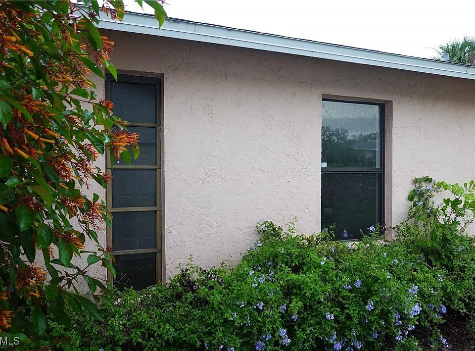 2nd image of 845 107th Ave N