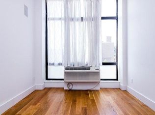 130 Grand St, Brooklyn, NY 11249