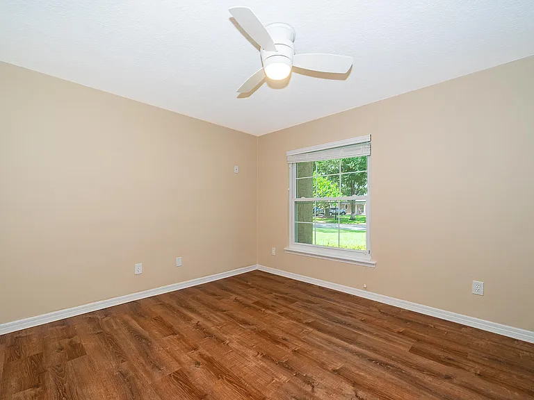 7709 Apple Tree Cir — Photo 28