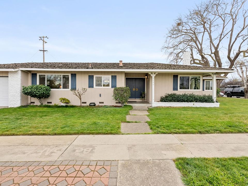 1st image of 3490 Lynn Oaks Dr