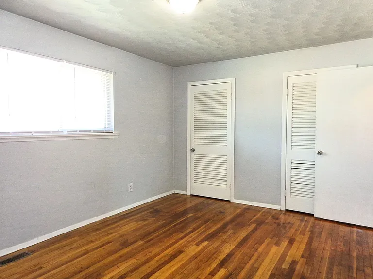 Pembroke Pines Apartments — Photo 25