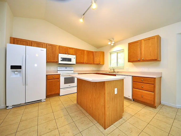 131 Choctaw Dr — Photo 3