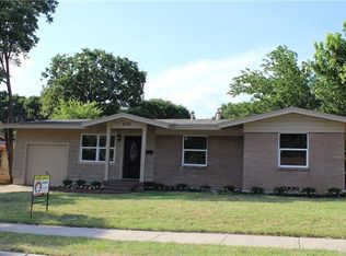 636 Willow St, Hurst, TX 76053