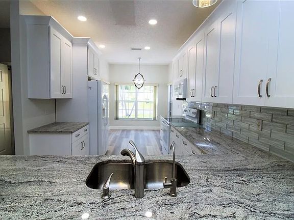 2nd image of 3457 Mermoor Dr