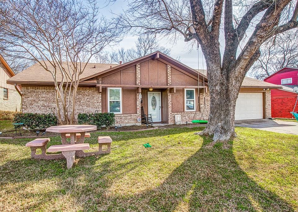 1st image of 271 Merribrook Trl