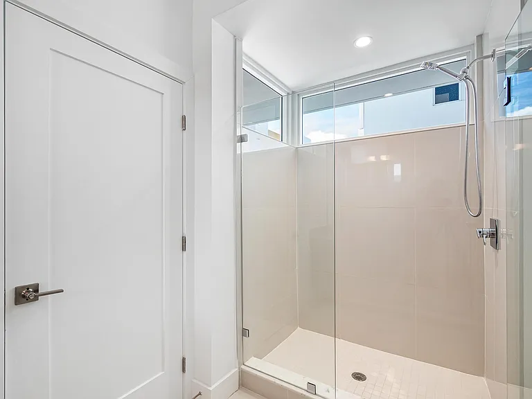 31 N Shore Dr — Photo 6