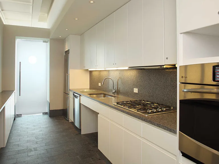 Cloud Lounge Kitchen