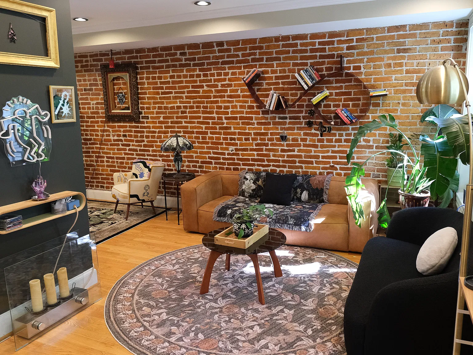 3 bed, 3.5 bath, 1650 sqft, $4,350 — Photo 3