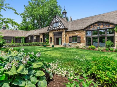 575 Hathaway Cir, Lake Forest, IL, 60045