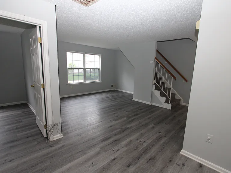 Very bright and lit rooms