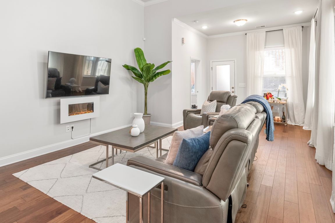 next background image