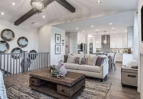 Woodside Homes - Model Home - Marquis II