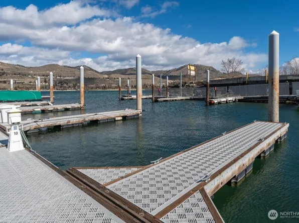 1240 W Woodin Ave #B10, Chelan, WA 98816