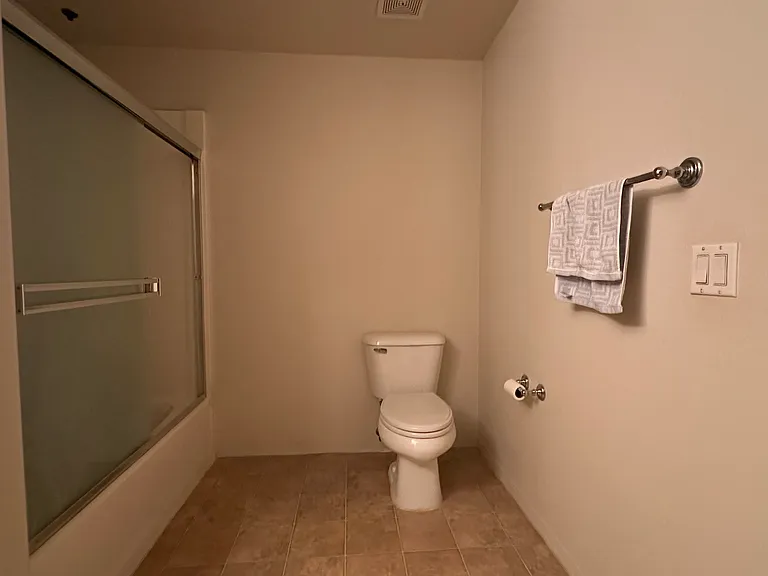 100 S Alameda St #206 — Photo 12