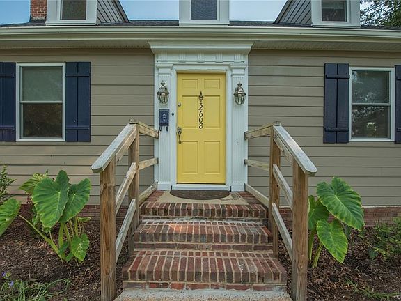 3rd image of 2608 Lincoln Ave
