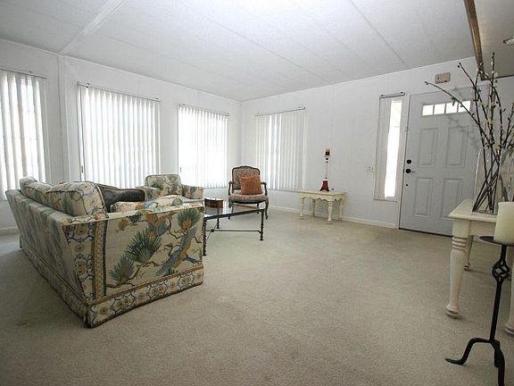 5th image of 299 Rodgers St