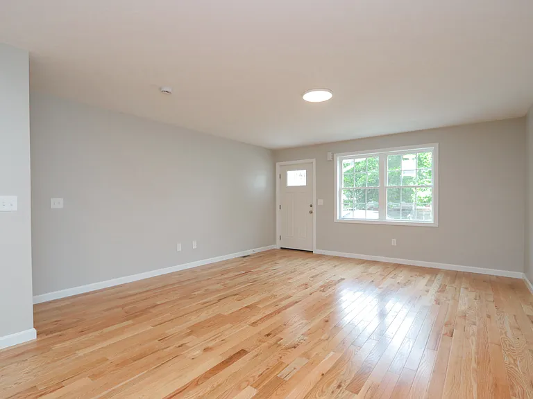 859 Carew St #857 — Photo 11