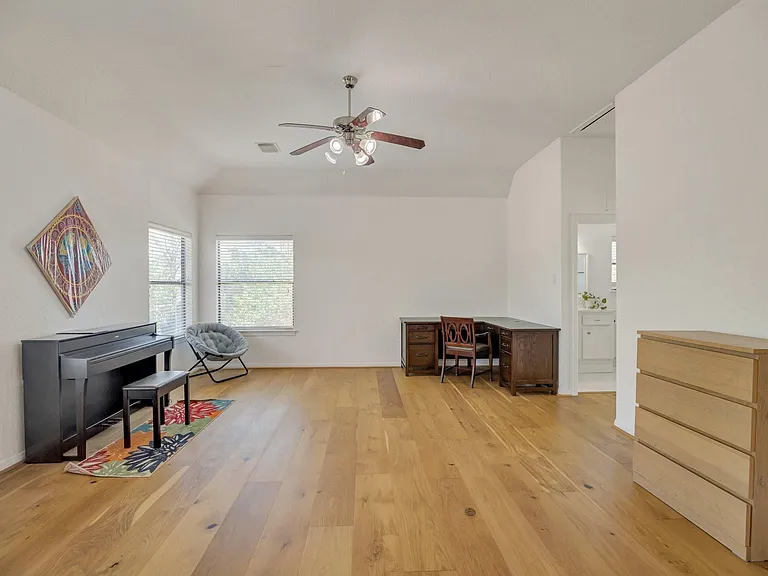 301 Winding Oak Ln S — Photo 26