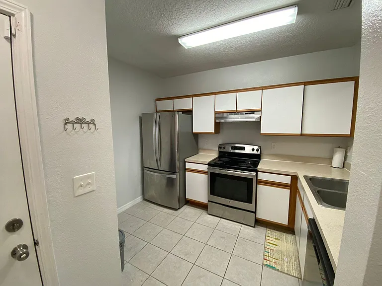 6411 Cypressdale Dr #202 — Photo 2