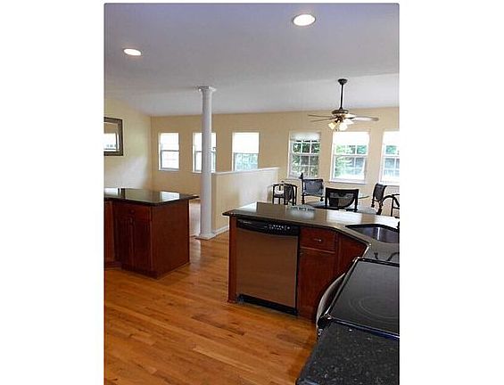 2nd image of 9 Blair Ln #1