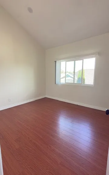 717 W Milford St #101 — Photo 11