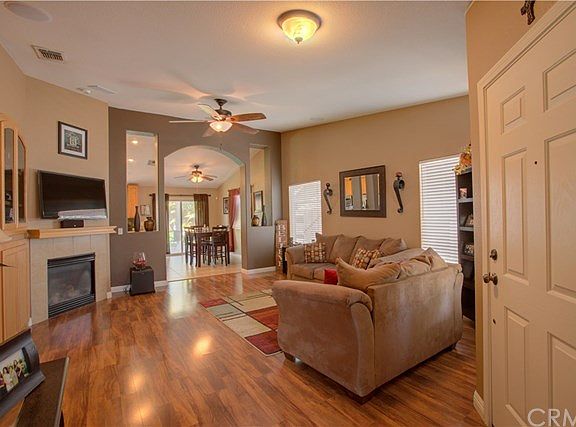 4th image of 575 Martha Ct
