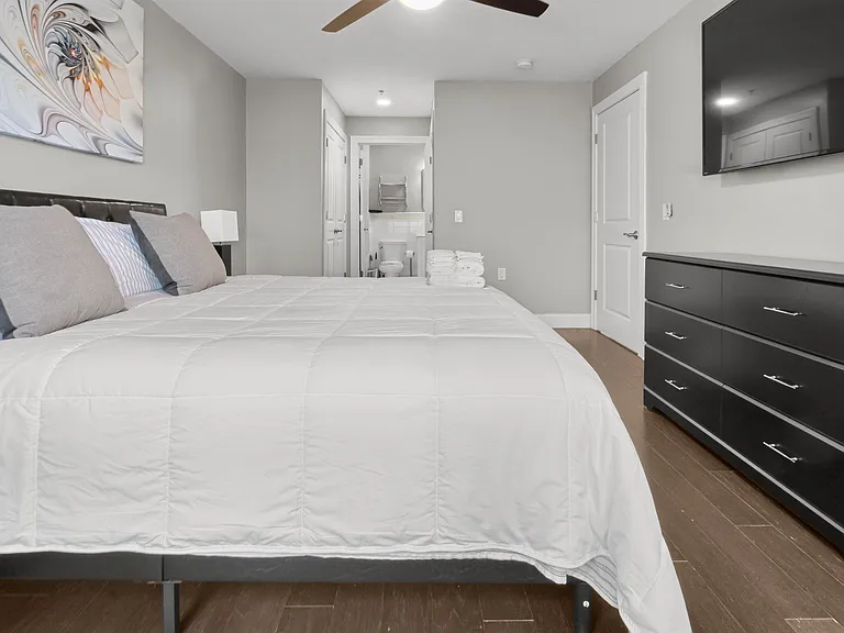 200 Laird Ave #101 — Photo 14