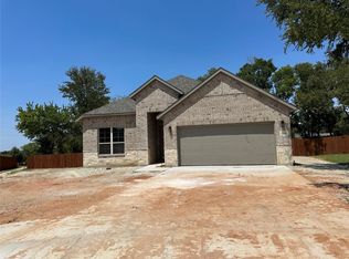 324 Osage Ct, Krum, TX 76249