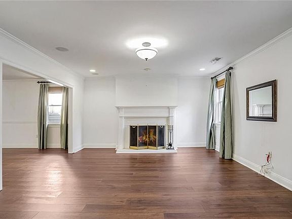 5th image of 5940 Vicksburg St