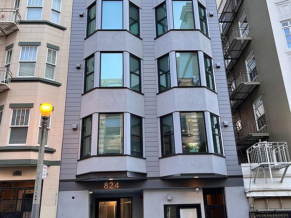 5th image of 824 Hyde St #201